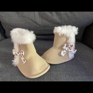 Baby boots 3-6 months